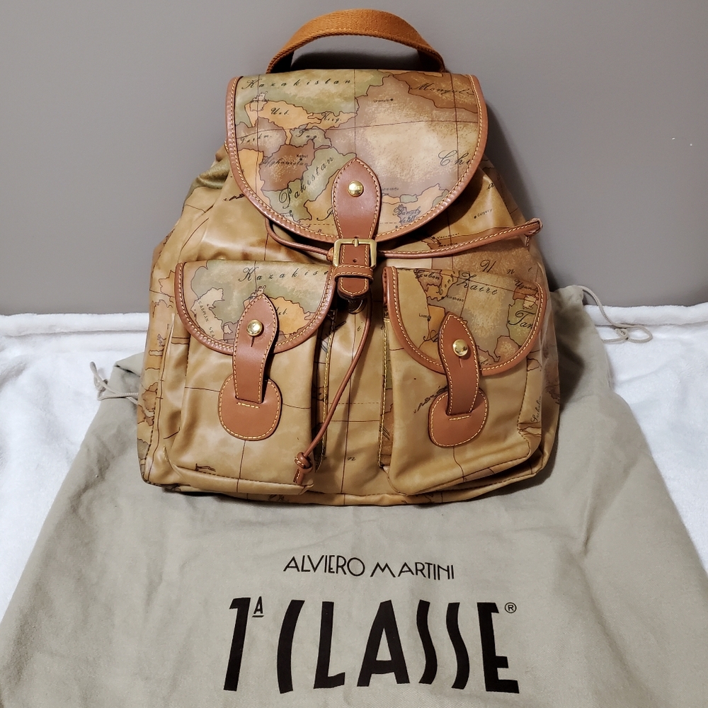 1A Classe Alvaro Martini bag Géo Soft BackPack with double pockets